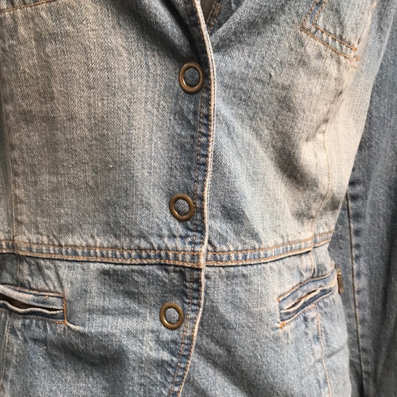 Cato cropped jean jacket w/snap buttons and cool details through jacket Size XL. - Picture 4 of 12